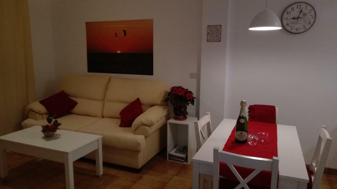 Apartamento Bonito, luminoso, cerca del mar con Parking Tarifa Exterior foto